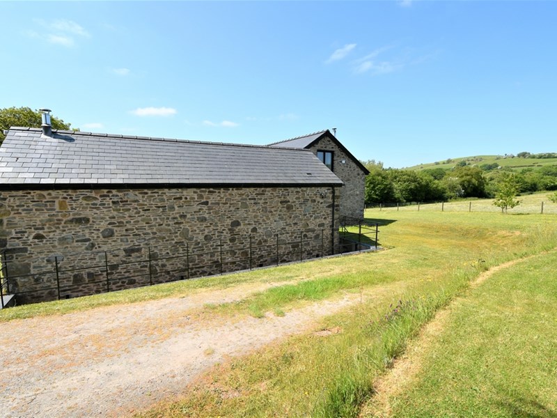 Pontfaen Barn, Pontfaen, Brecon, LD3 9RT. - Image No: 9535