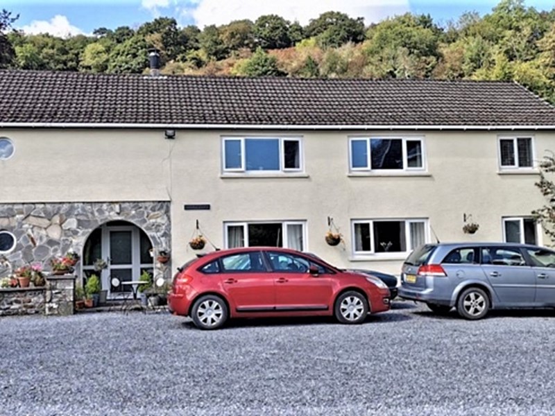Sannan Lodge & Sannan Court Apartments, Llanfynydd, Carmarthen, SA32 7TQ - Image No: 10864